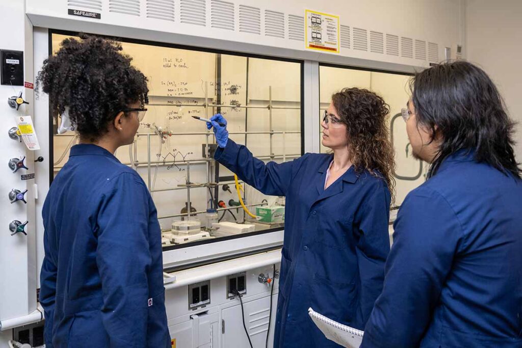 Undergraduate student explores graduate research opportunities at Michigan Chemical Engineering